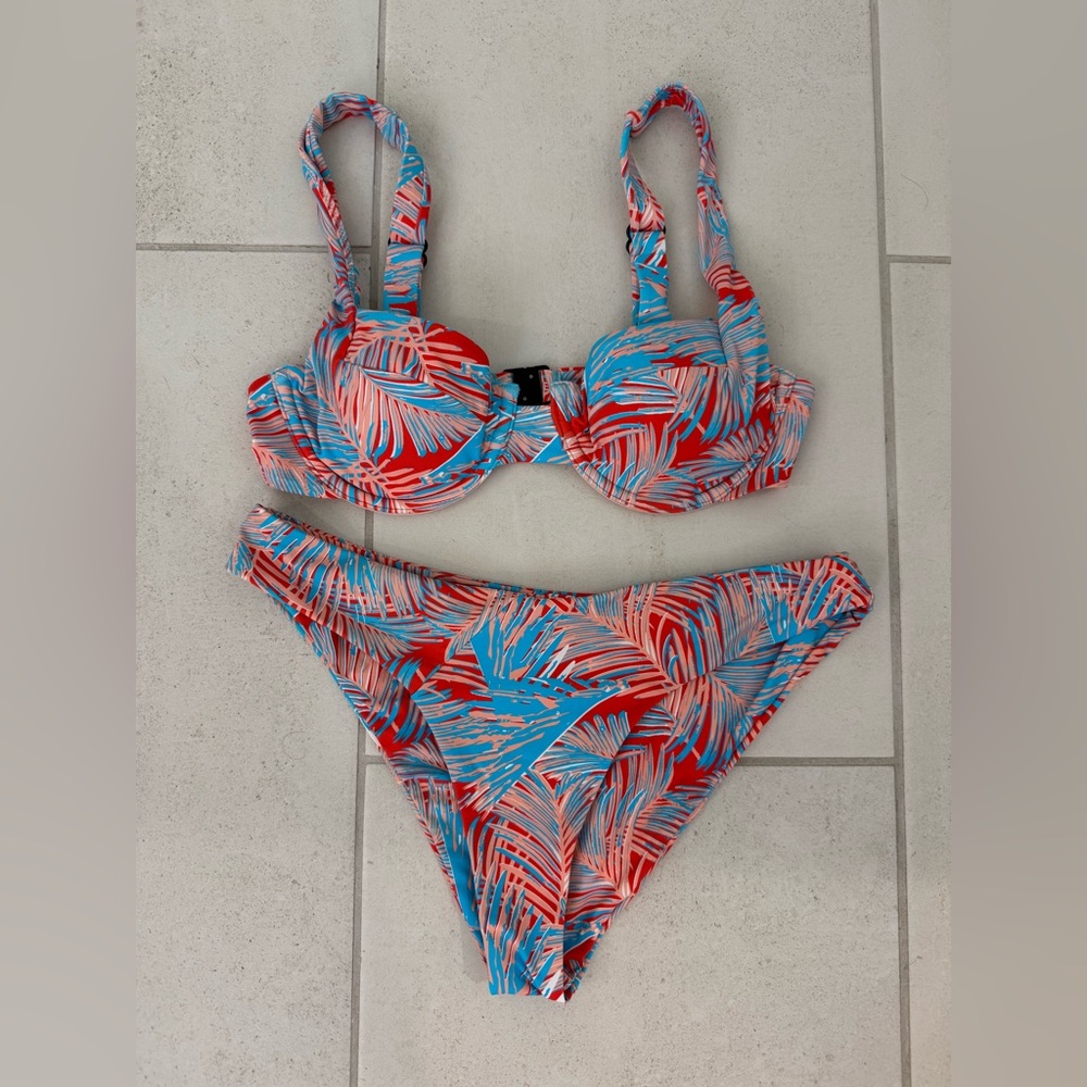 Vetchy Laguna Bikini